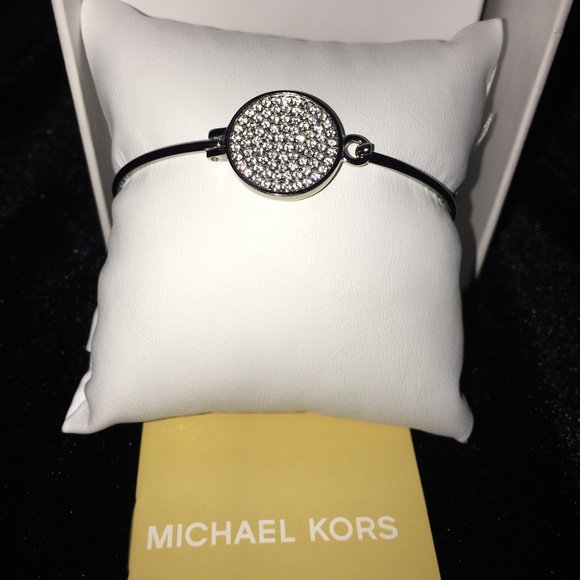 Michael Kors Jewelry - 💎 Michael Kors Pave Bracelet
